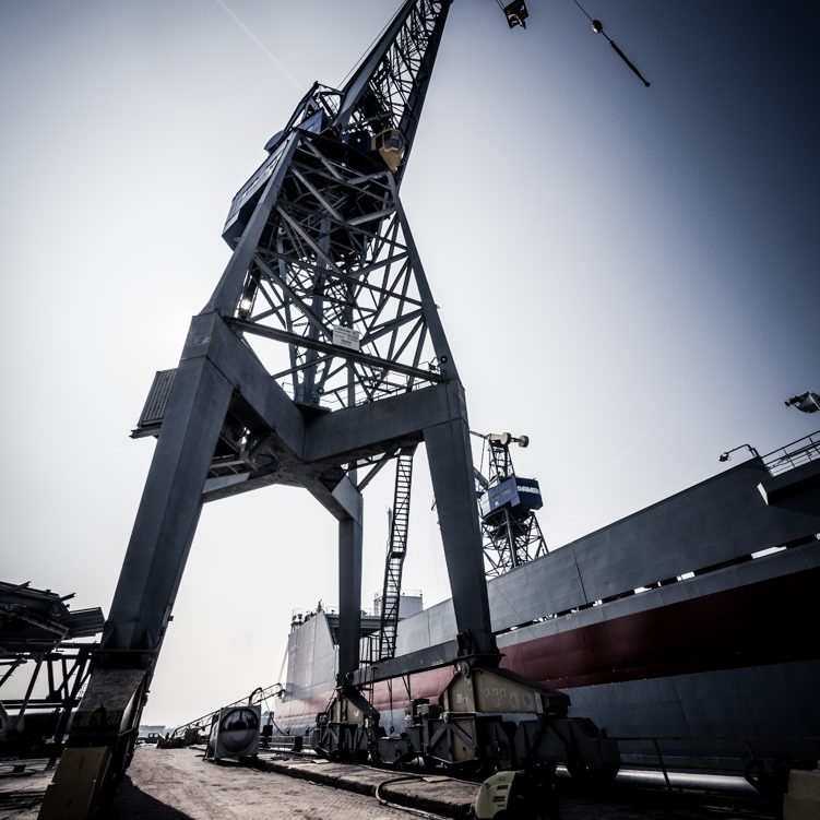 kraan in de haven A'dam Noord